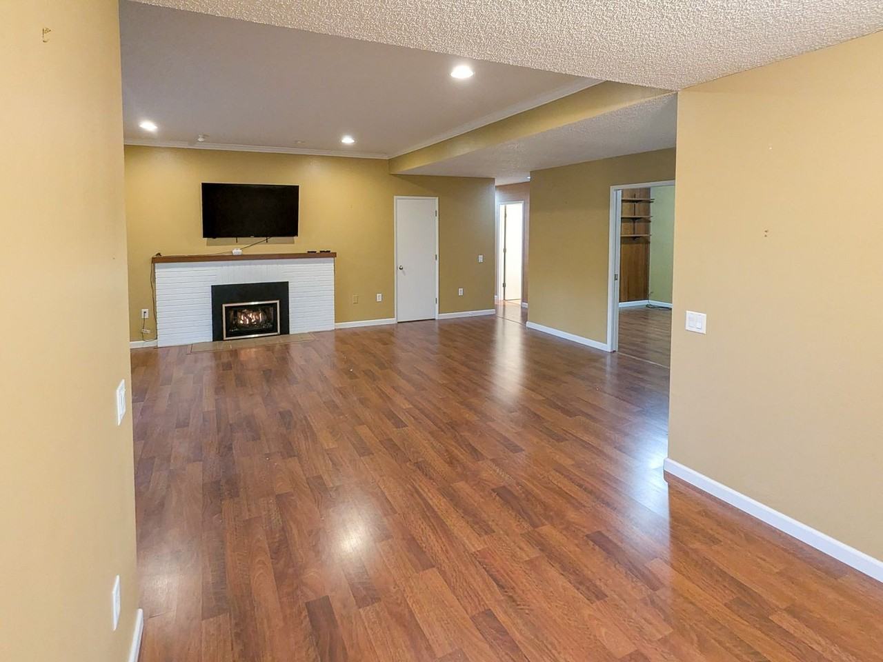 3063 Winslow Way Nw - Photo 3 of 29