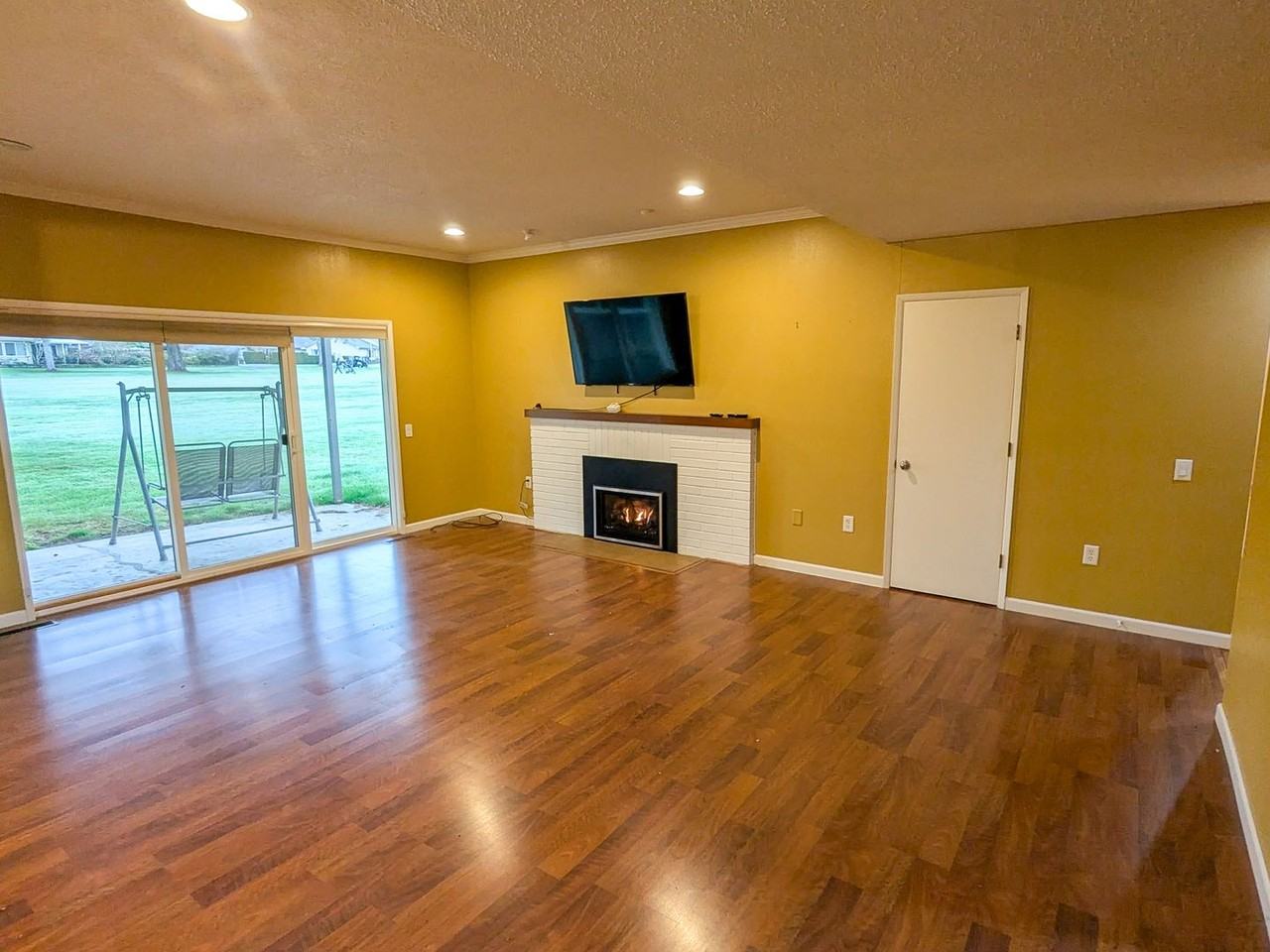 3063 Winslow Way Nw - Photo 4 of 29