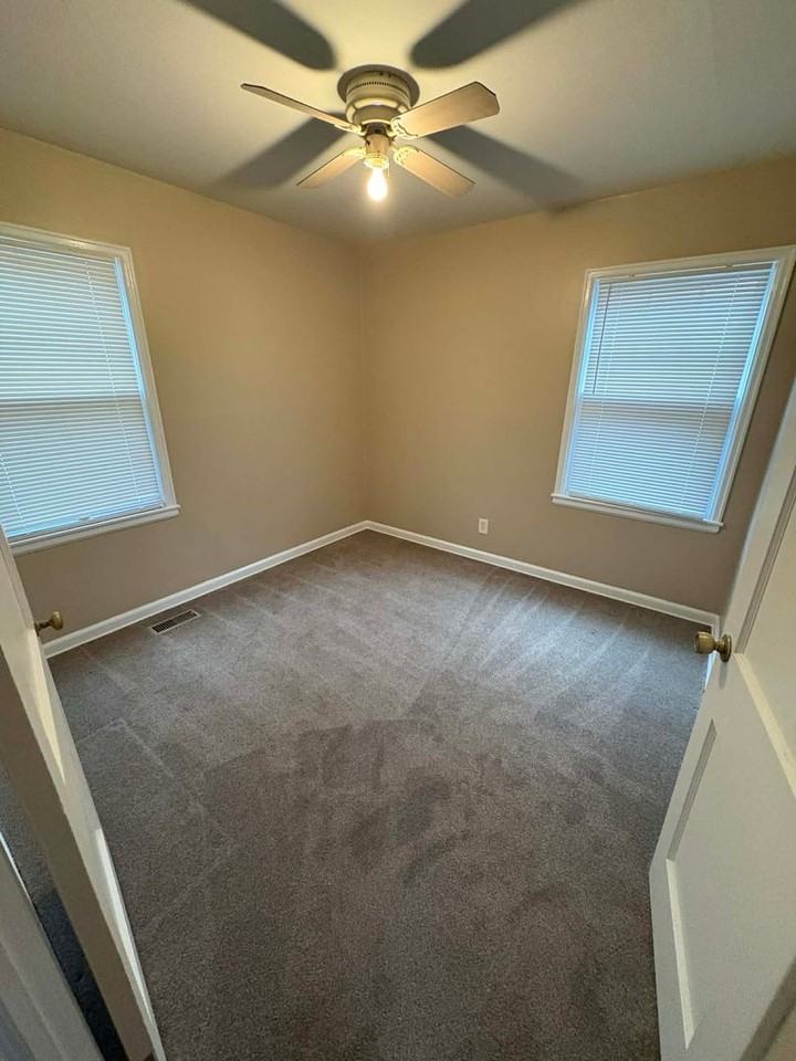 2502 S Mead St - Photo 5 of 5