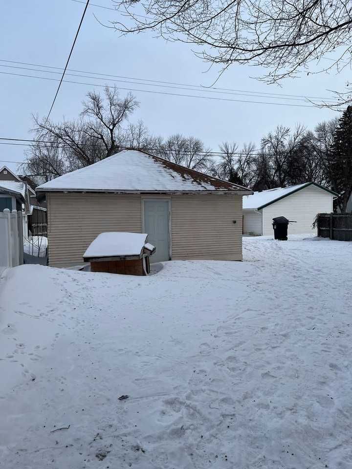 517 S 9th St - Photo 2 of 19