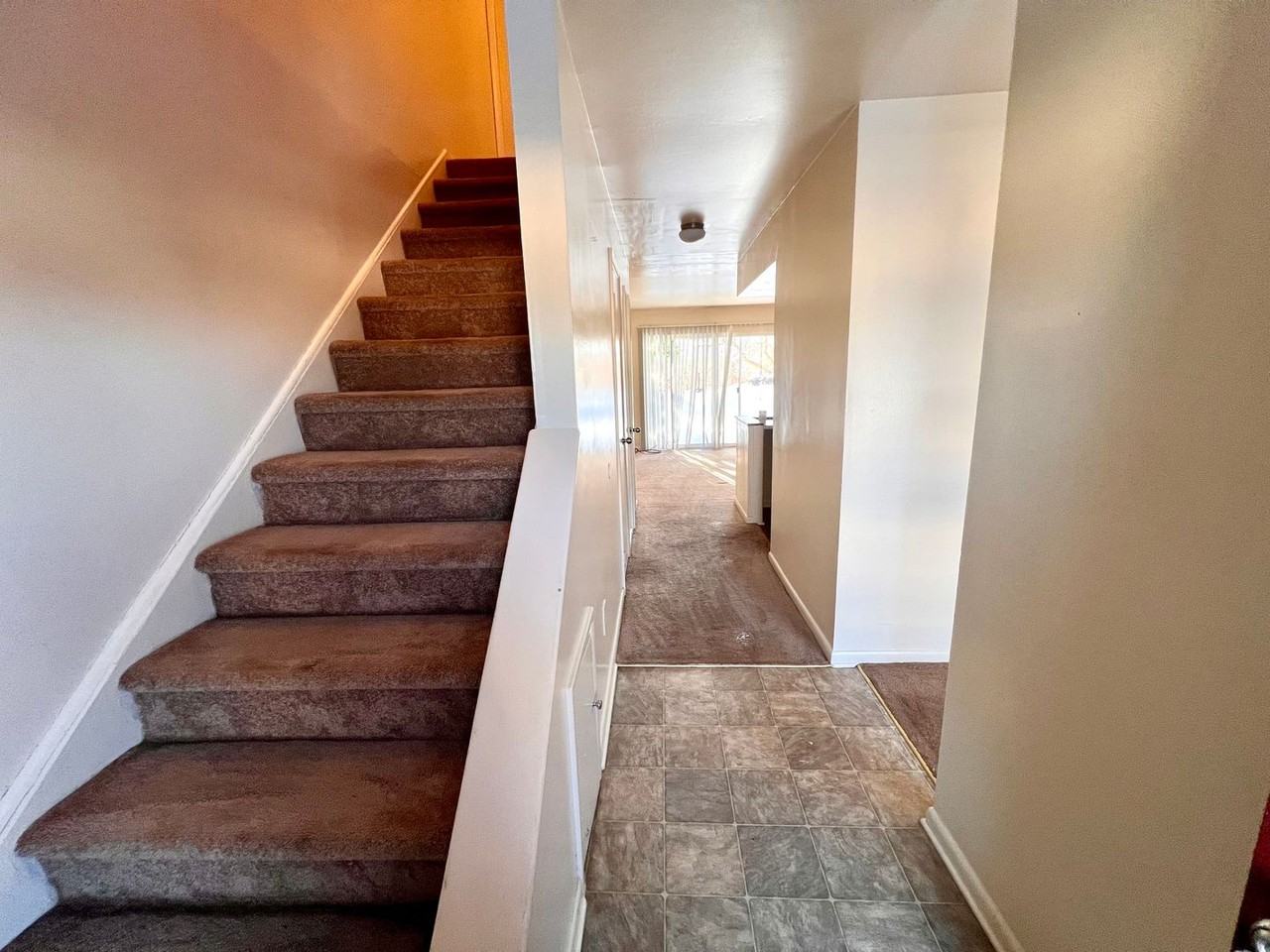 524 College Park Dr - Photo 2 of 26