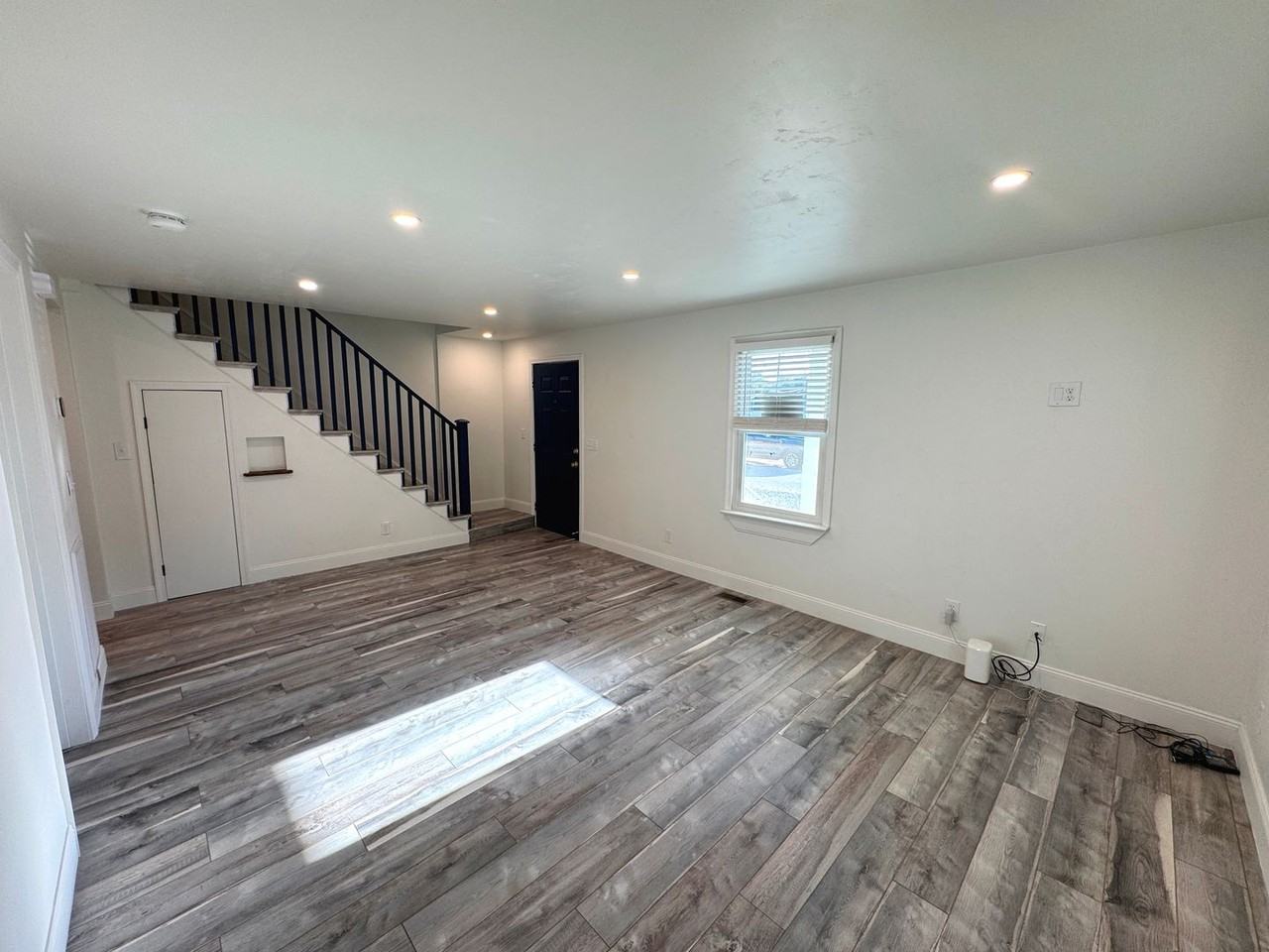 9643 Atlans St - Photo 2 of 26