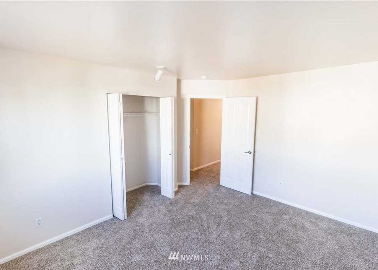 2602 88th Dr Ne - Photo 3 of 27