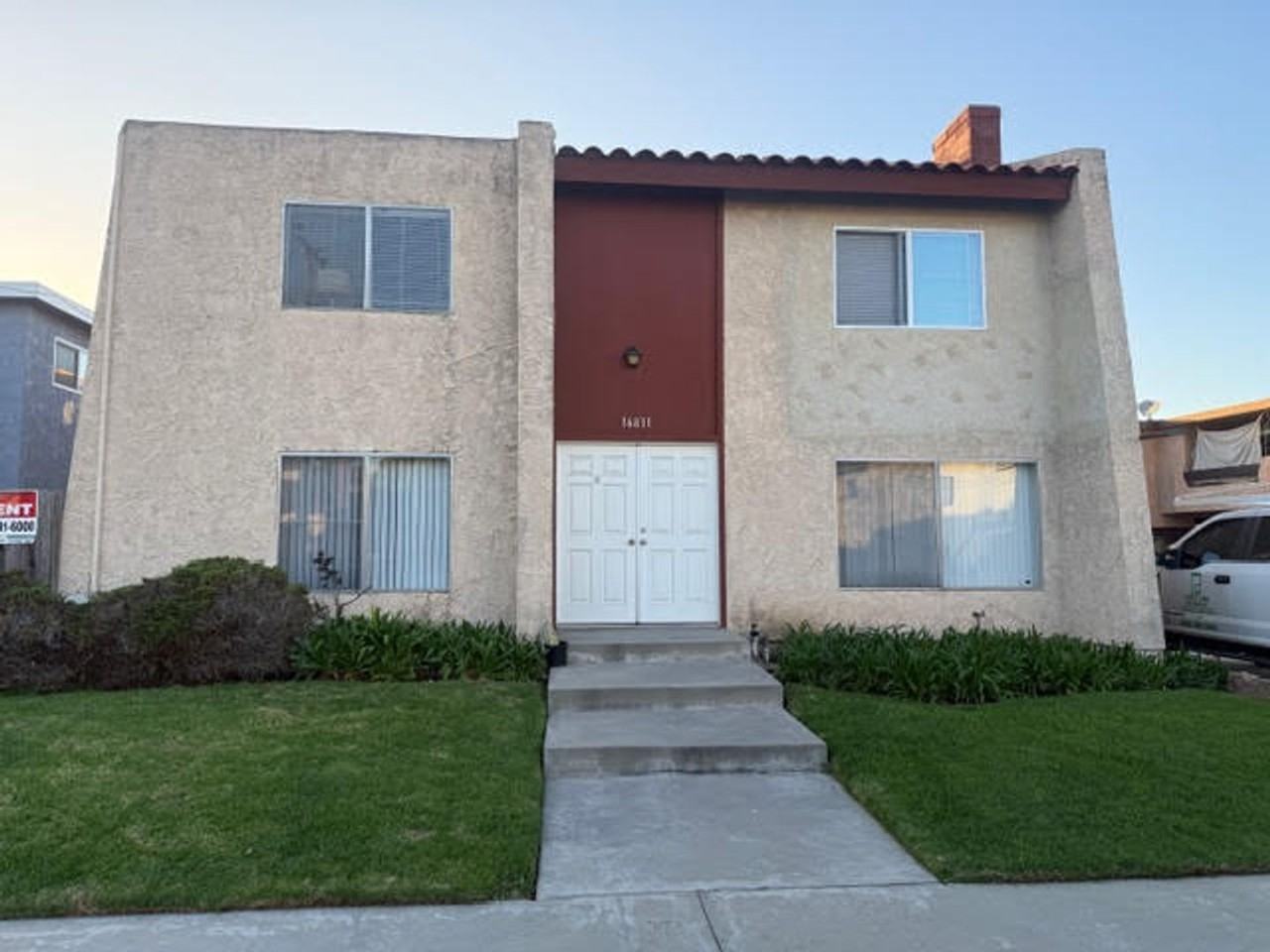 16811 Hoskins Ln - Photo 2 of 13