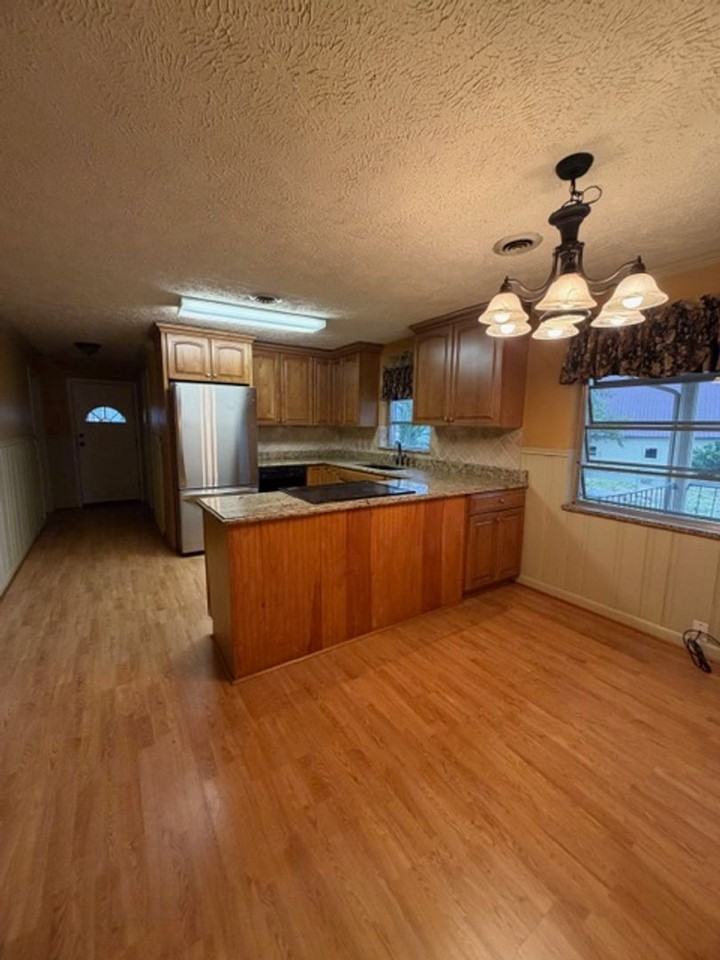 1701 Westside Dr - Photo 7 of 30