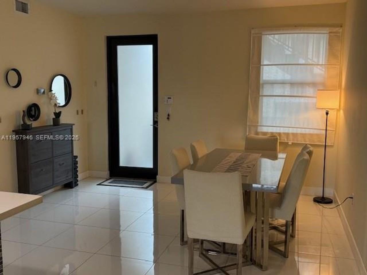 7805 Nw 104th Ave - Photo 6 of 16