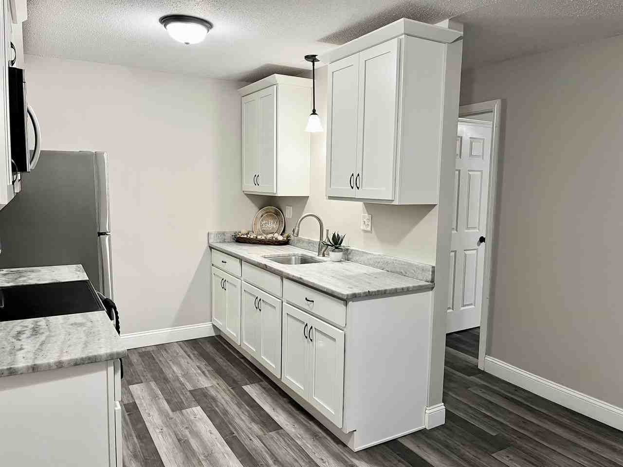 10 Harlow St #G - Photo 2 of 17