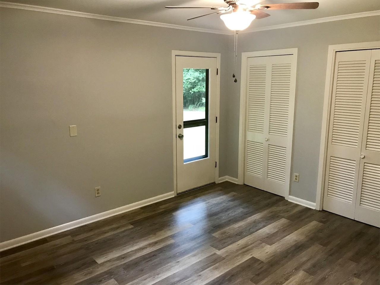 408 Barber Dr - Photo 4 of 27