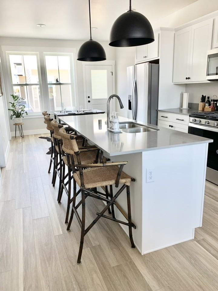 1663 St George Blvd - Photo 4 of 12