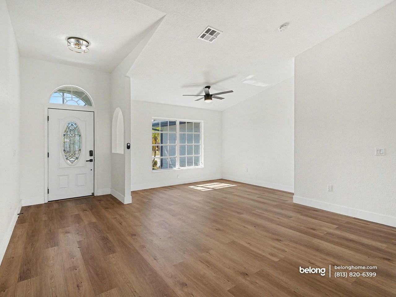 527 Rotonda Cir - Photo 5 of 20