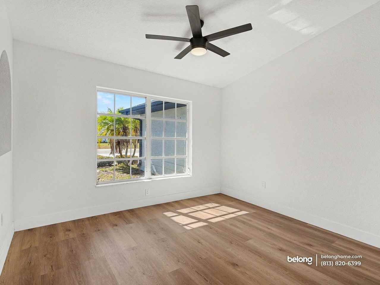 527 Rotonda Cir - Photo 6 of 20