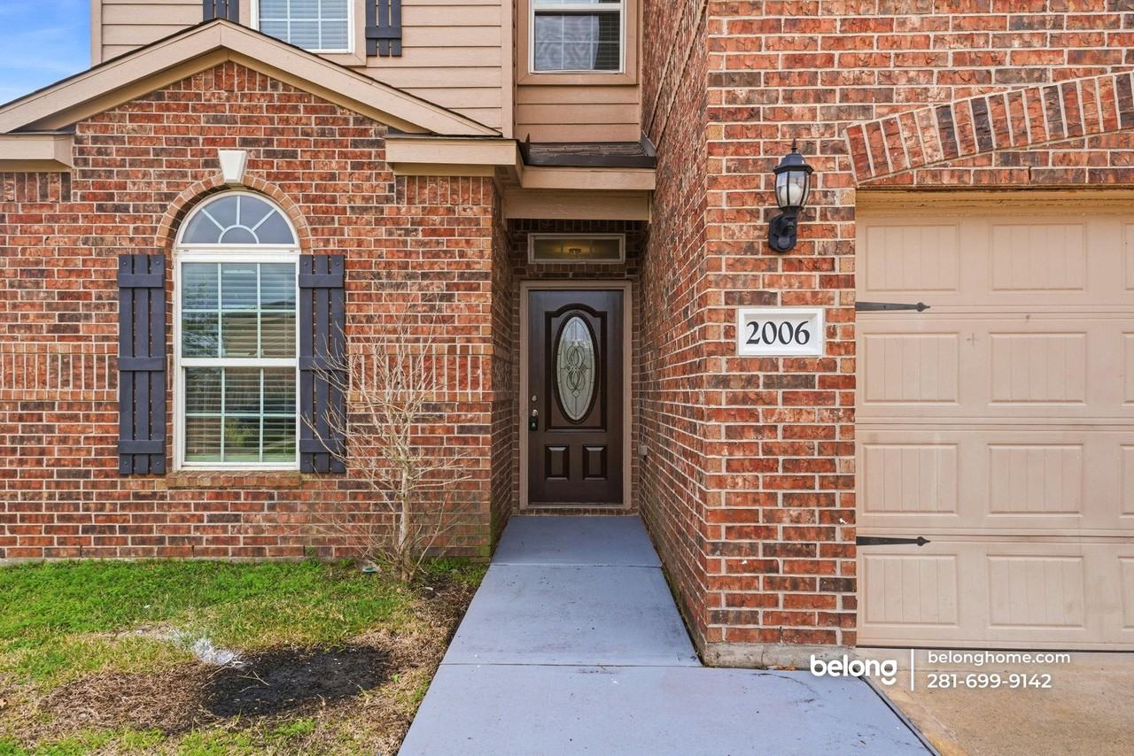 2006 Quiet Palm Ln - Photo 2 of 39