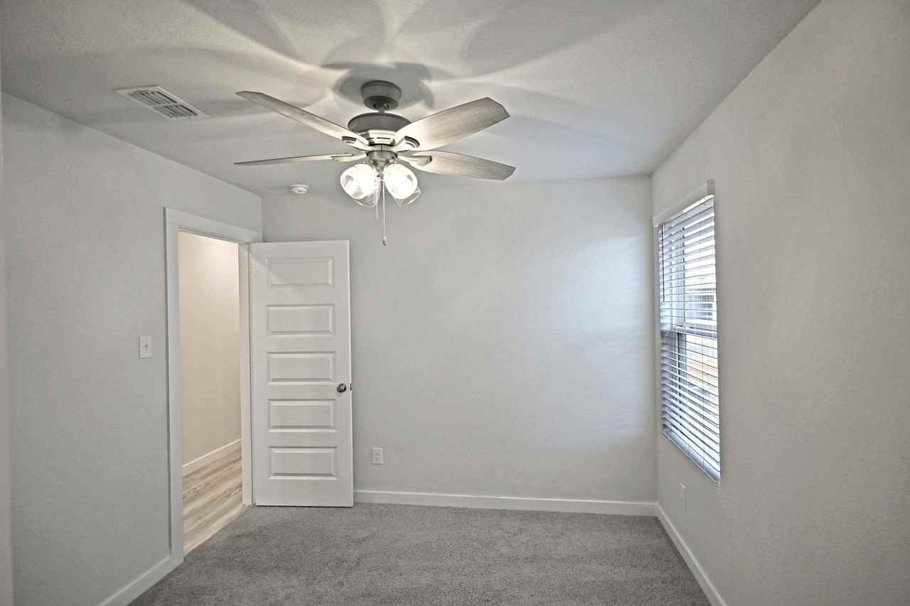 2561 Solon Ln - Photo 5 of 50