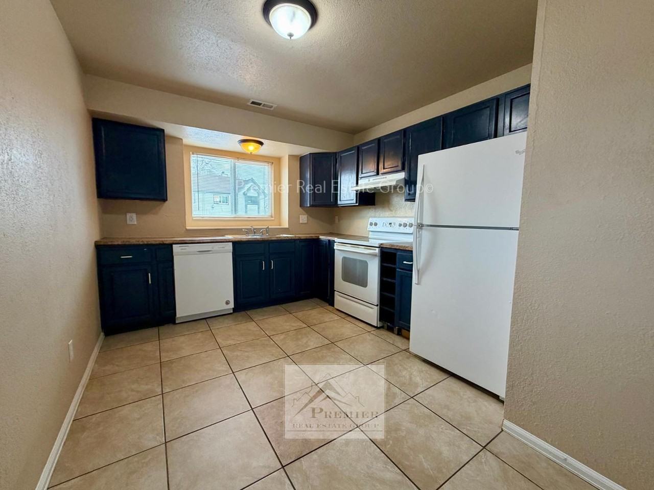 1160 Mazatlan Cir #C - Photo 3 of 8