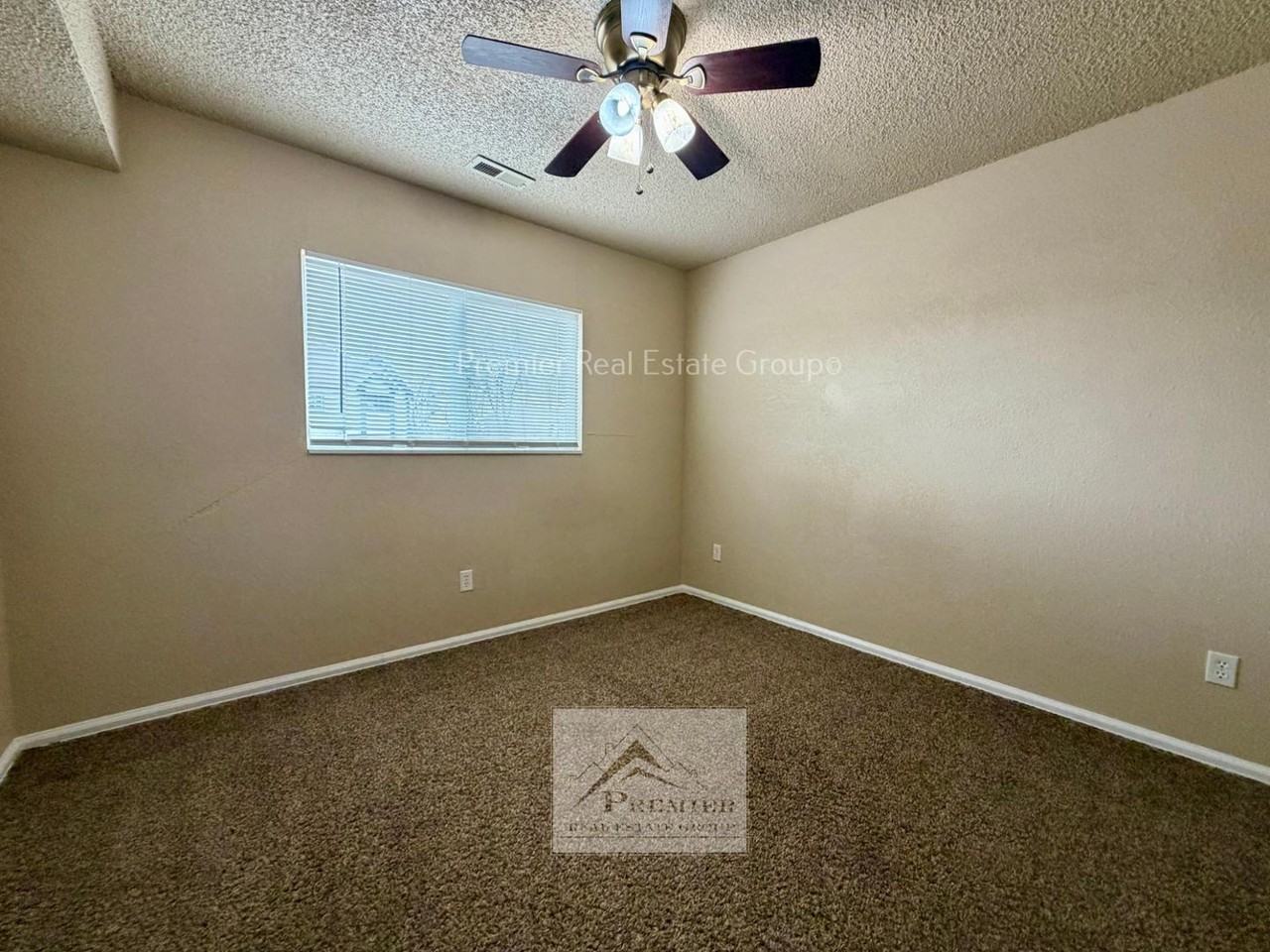 1160 Mazatlan Cir #C - Photo 5 of 8