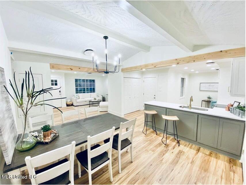 904 Oakhill Cir - Photo 6 of 10