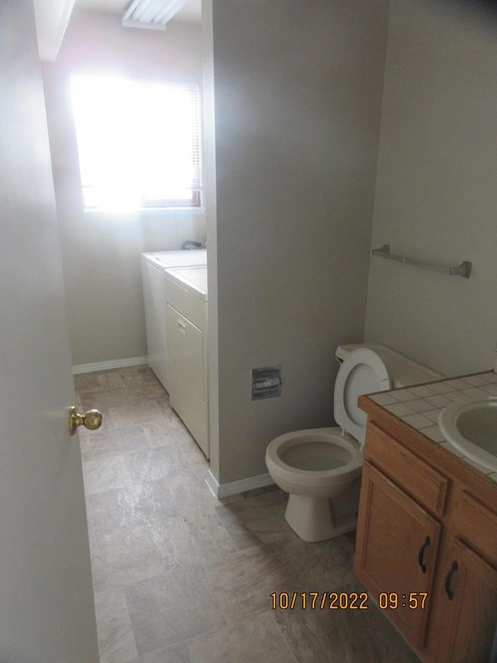 3810 Cranswood Way - Photo 6 of 23