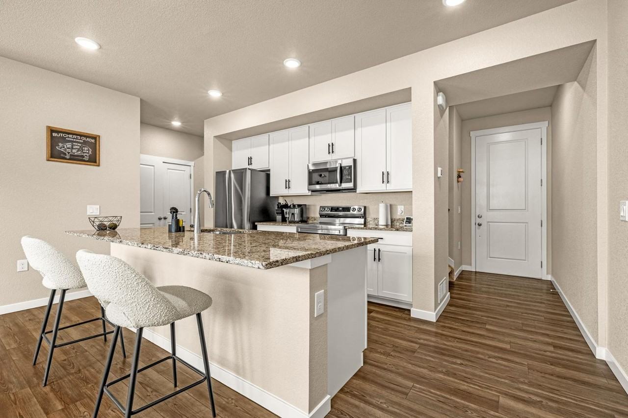 8090 Grey Bark Way - Photo 5 of 36