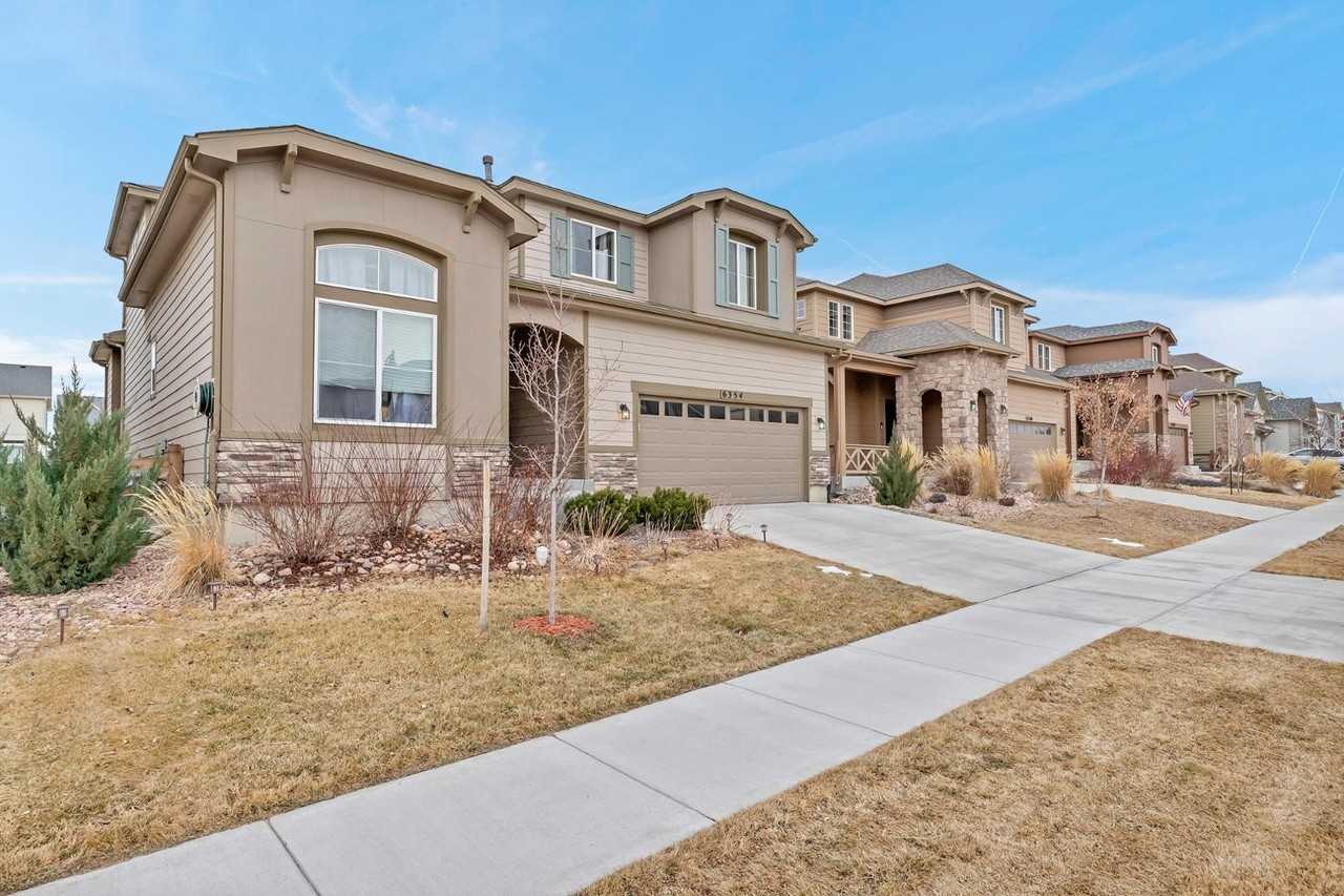 6354 Suncroft Ln - Photo 2 of 33