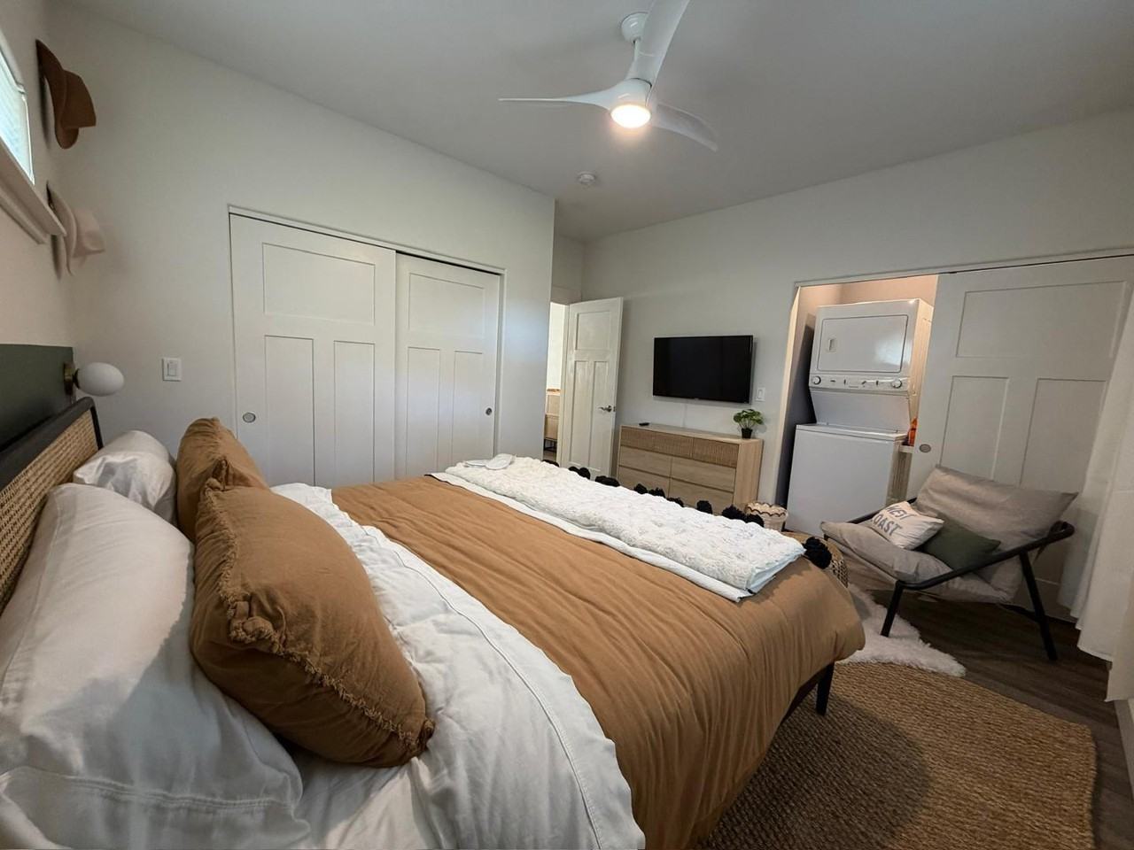 1012 Sw 11th St #B - Photo 7 of 26