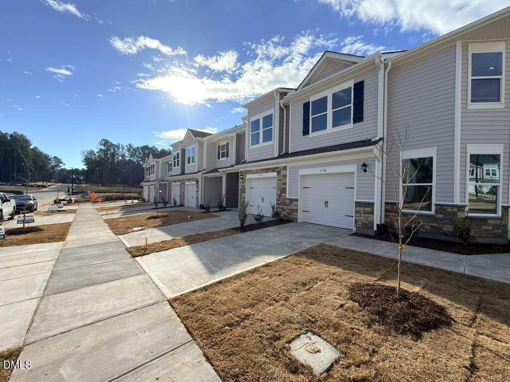 1930 Hinesley Dr - Photo 2 of 32
