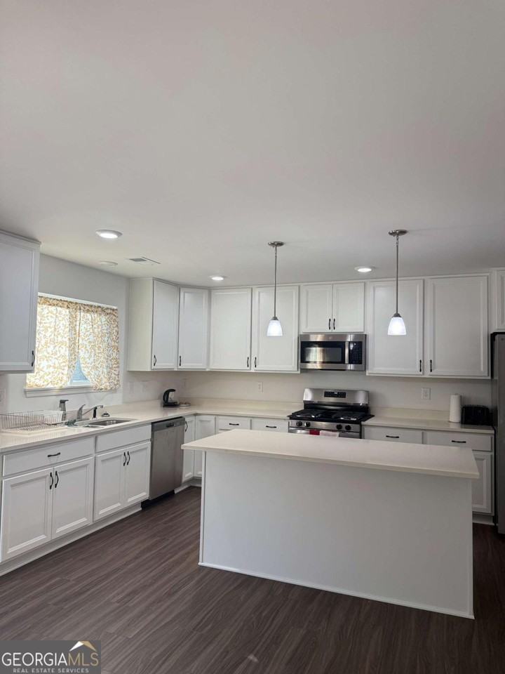 533 Traminer Way - Photo 2 of 2