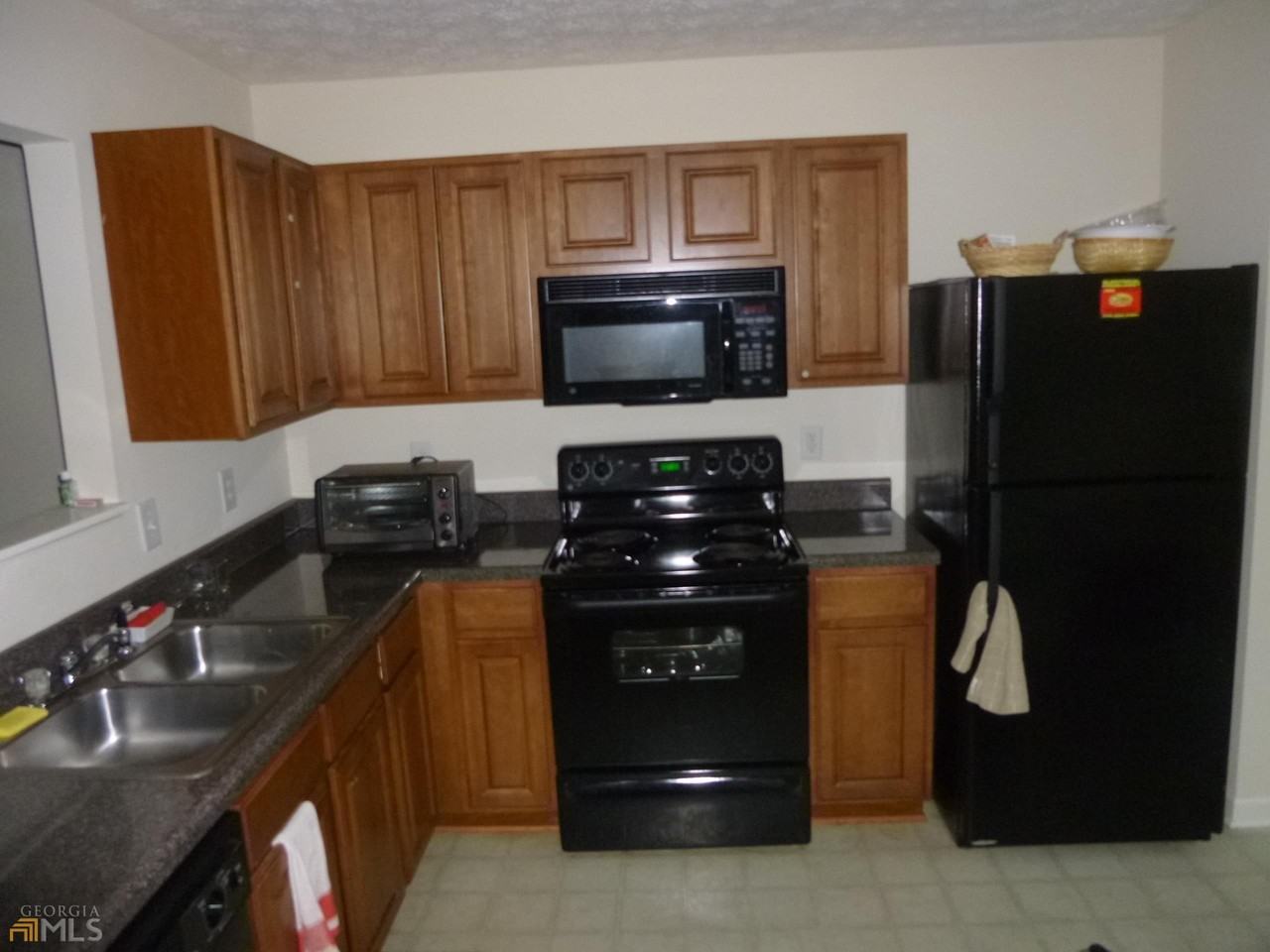 1962 Grove Way - Photo 5 of 10