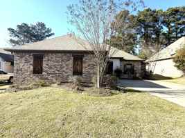featured image of 961 Willow Grande Cir