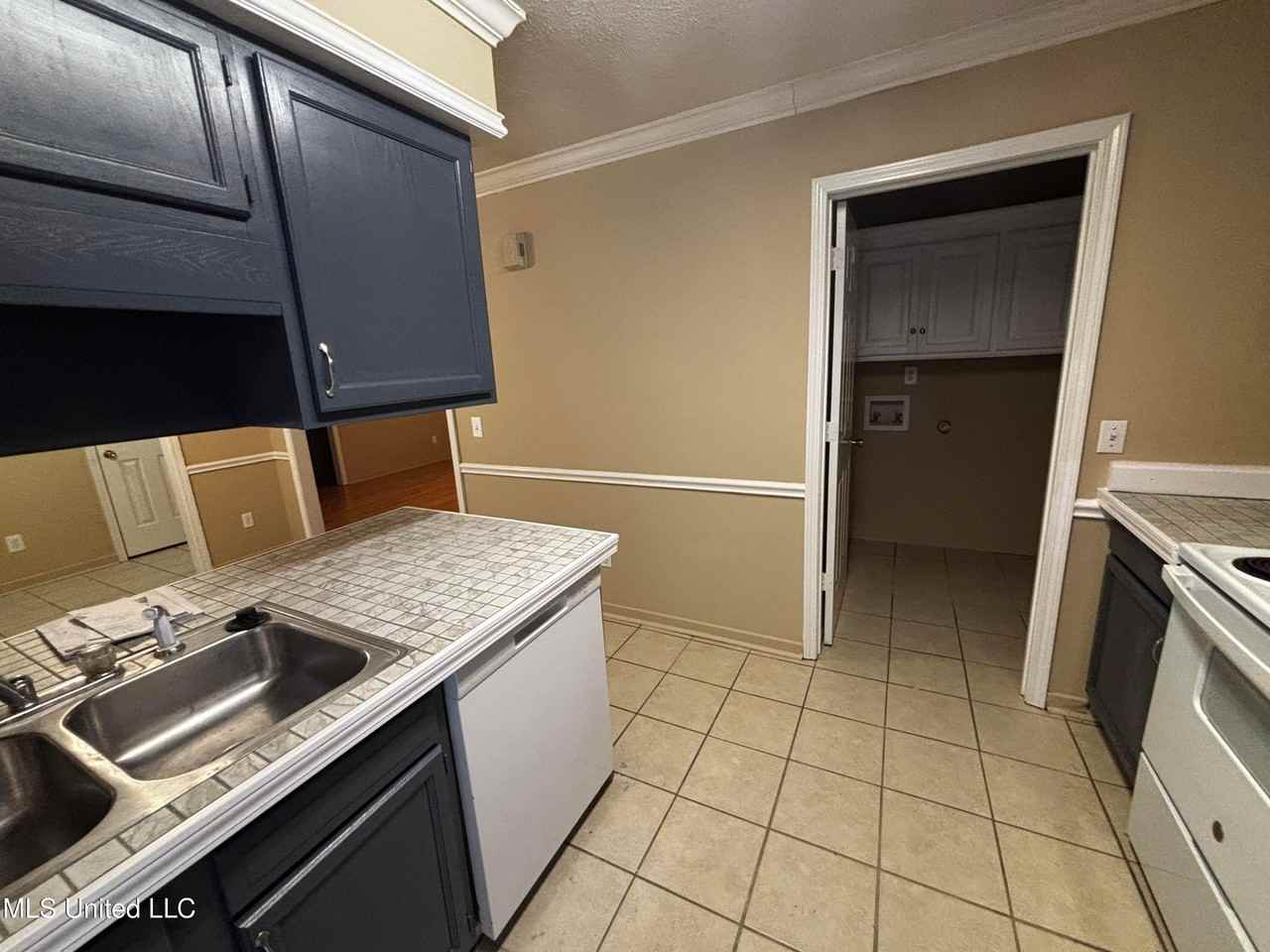 4417 Blake Cir - Photo 5 of 14