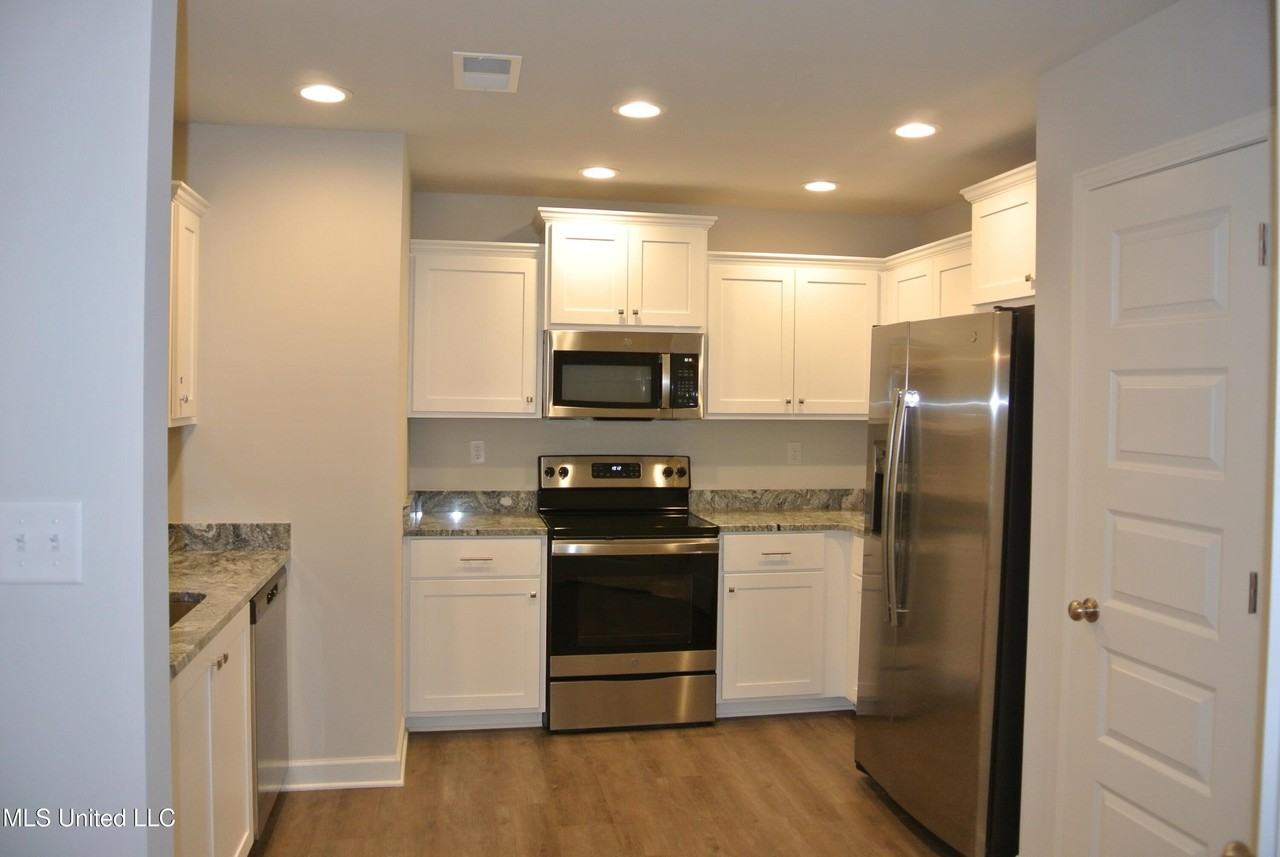 8709 Clark Ave - Photo 3 of 12