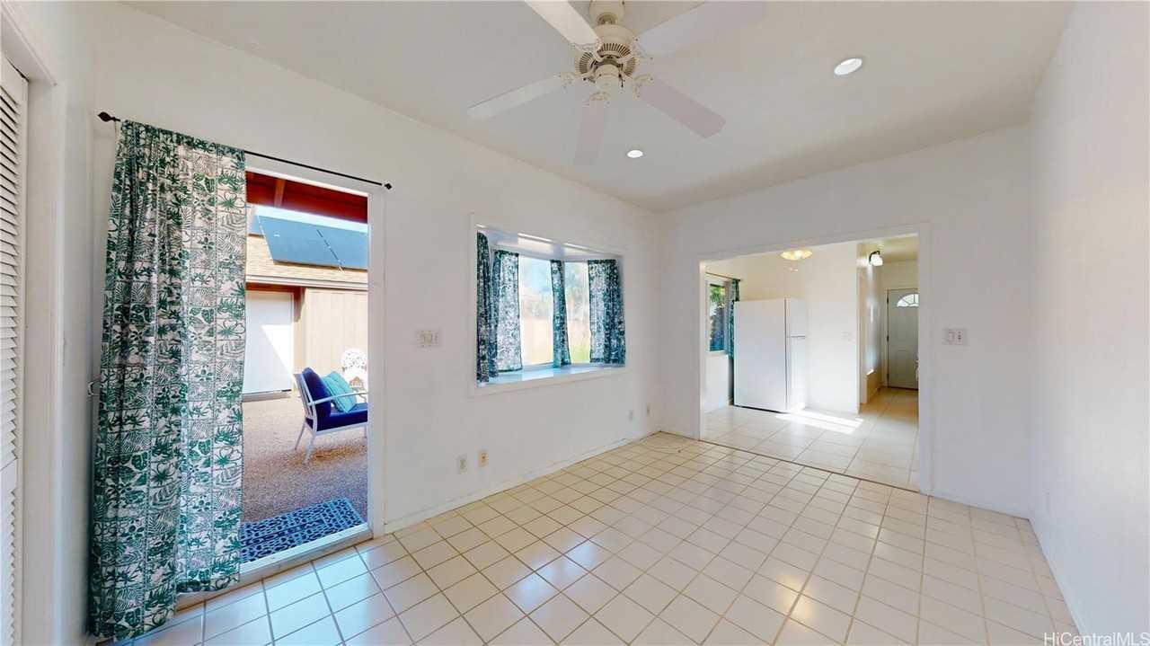 662 Kalanipuu St - Photo 2 of 25