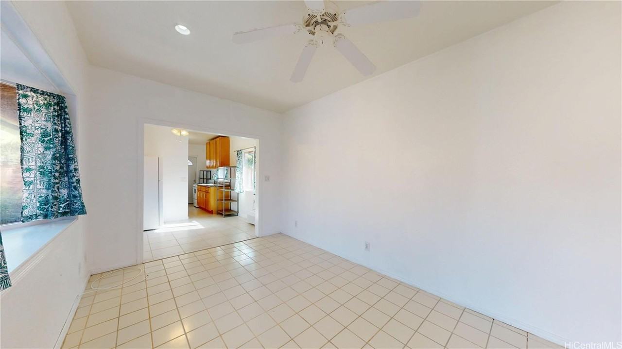 662 Kalanipuu St - Photo 3 of 25