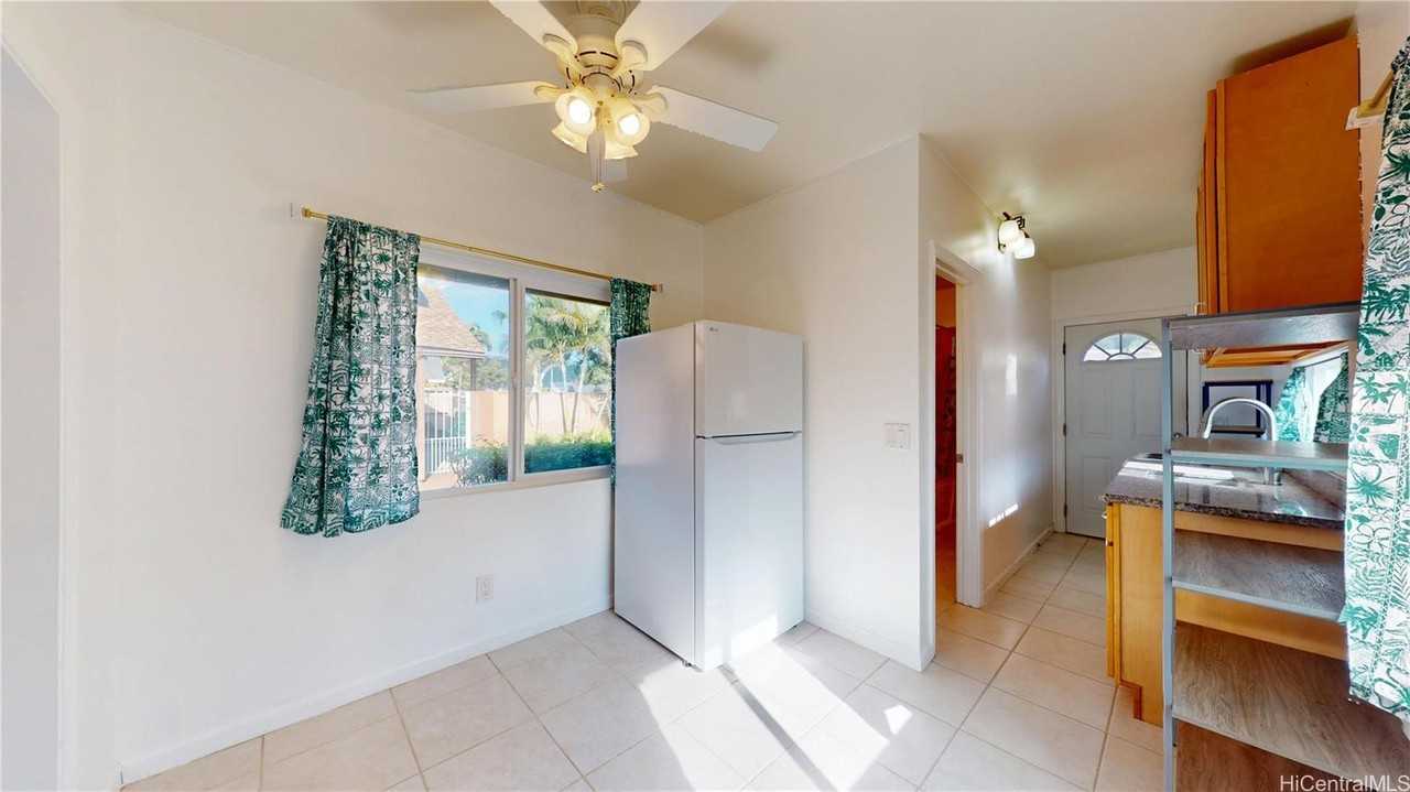 662 Kalanipuu St - Photo 7 of 25