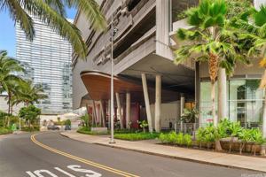 featured image of 1001 Queen St #1403