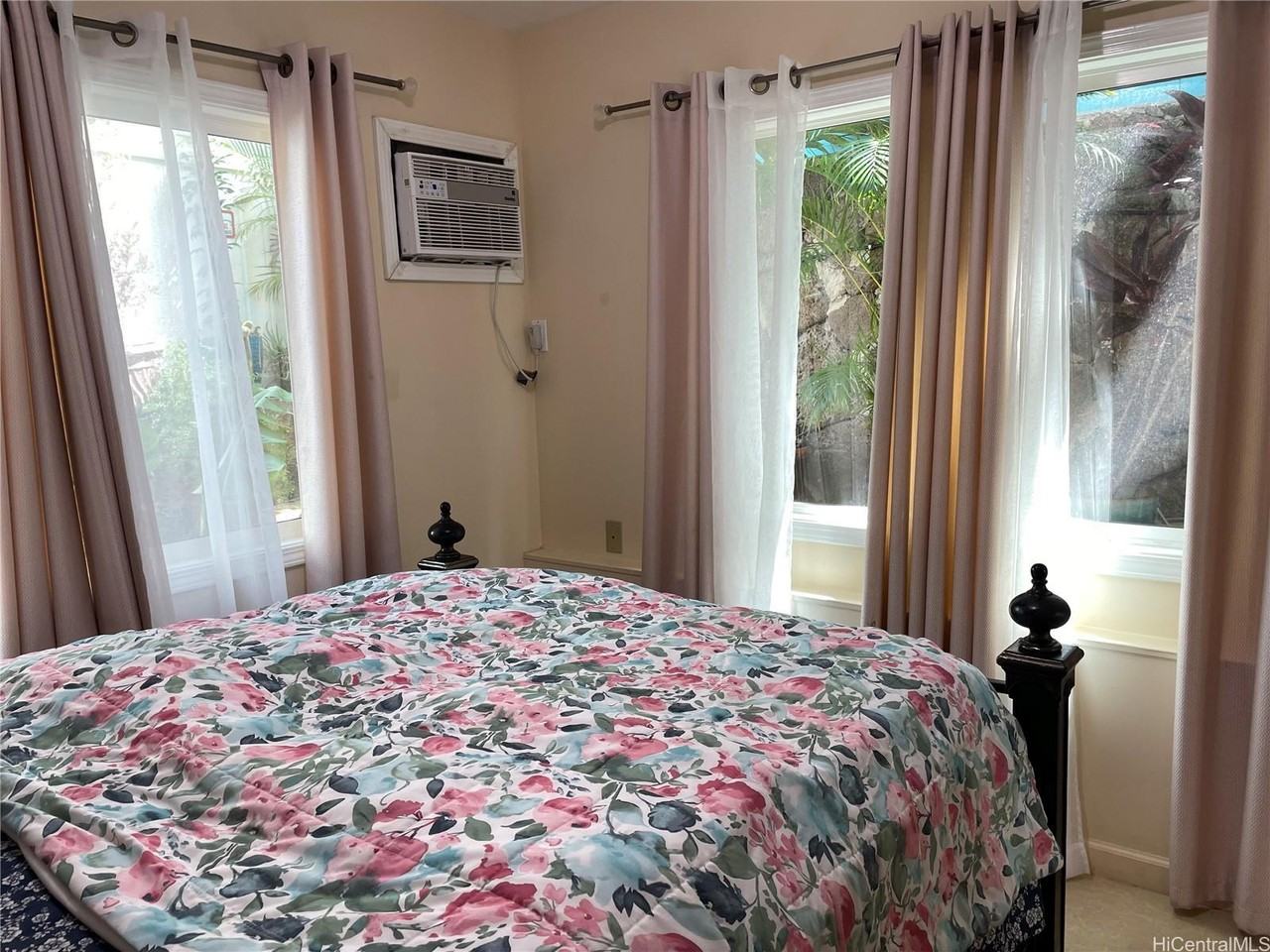 3223 Monsarrat Ave #A - Photo 7 of 12