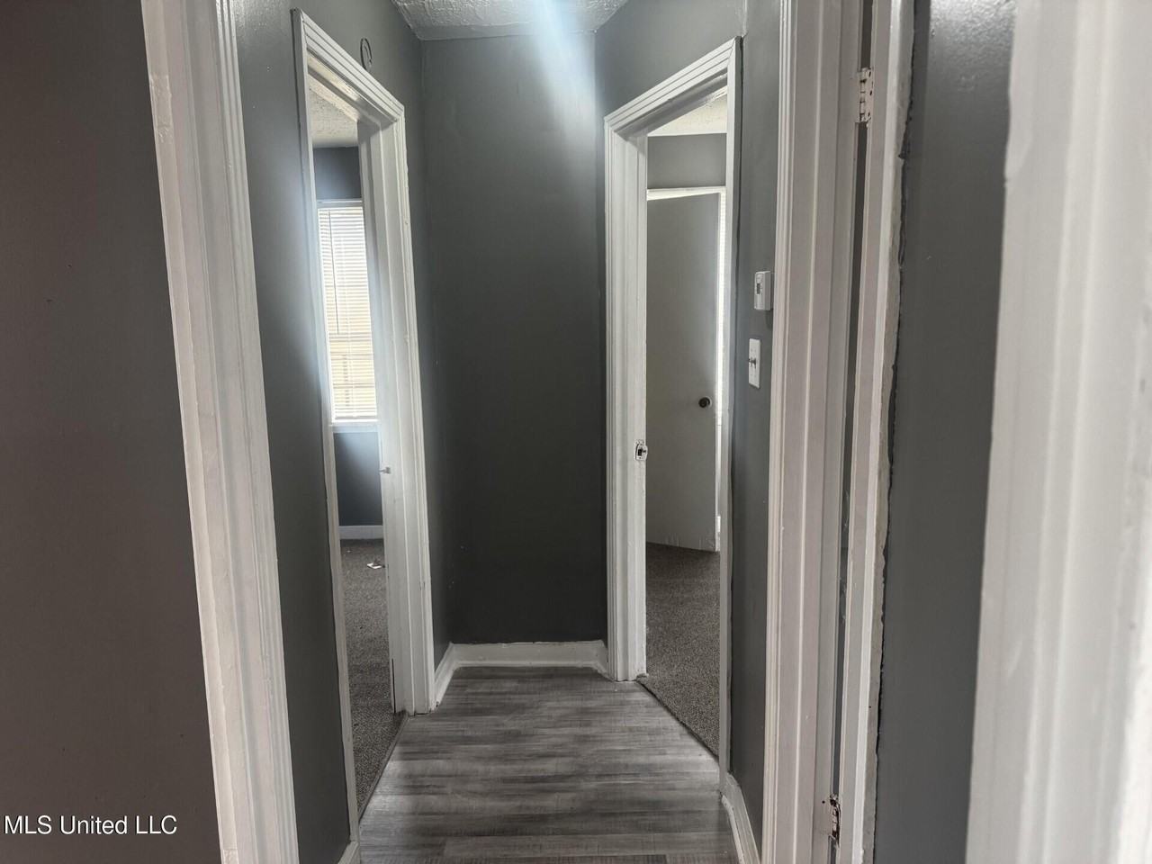 2239 Newport St - Photo 4 of 8