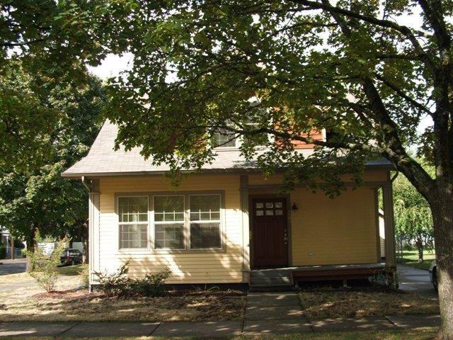 1805 Cottage St Ne - Photo 2 of 8