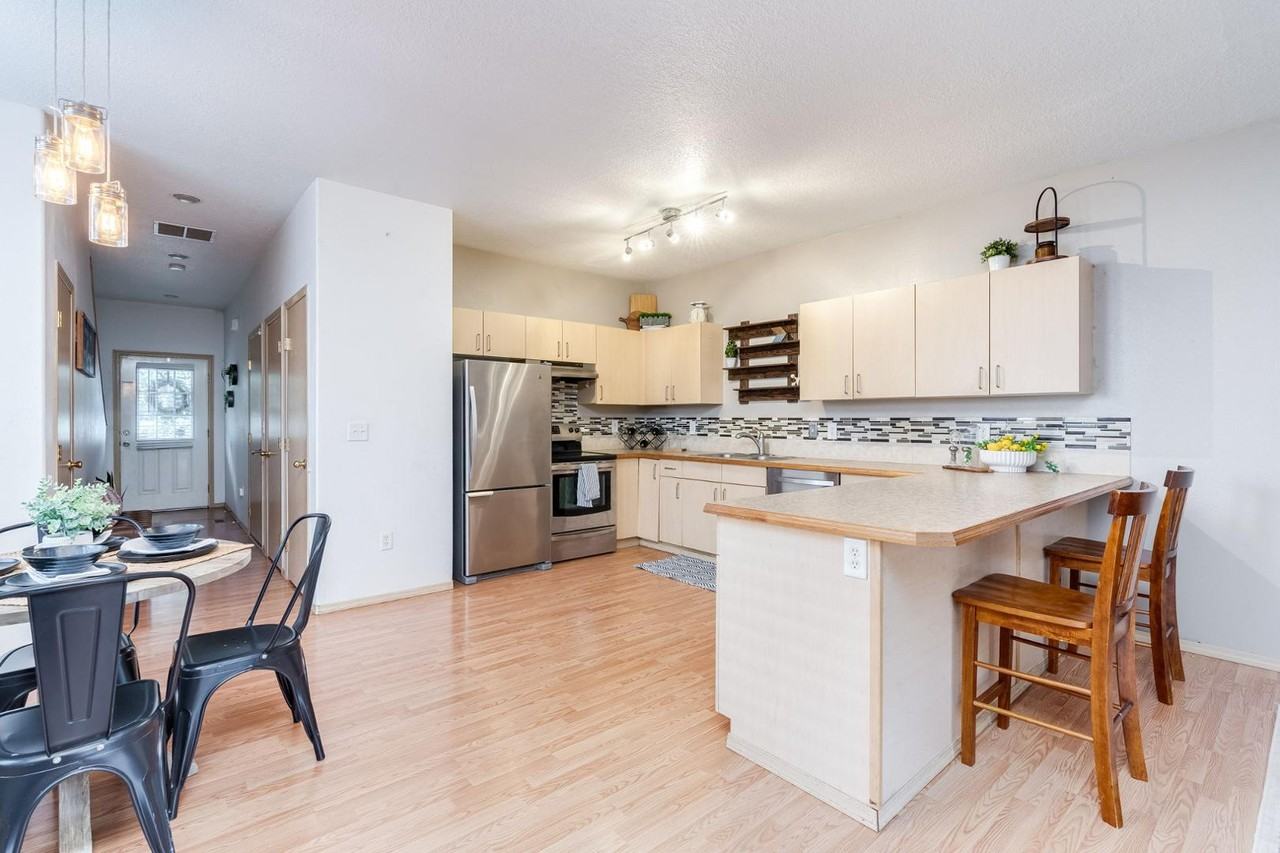 4904 Se 122nd Ave - Photo 5 of 46