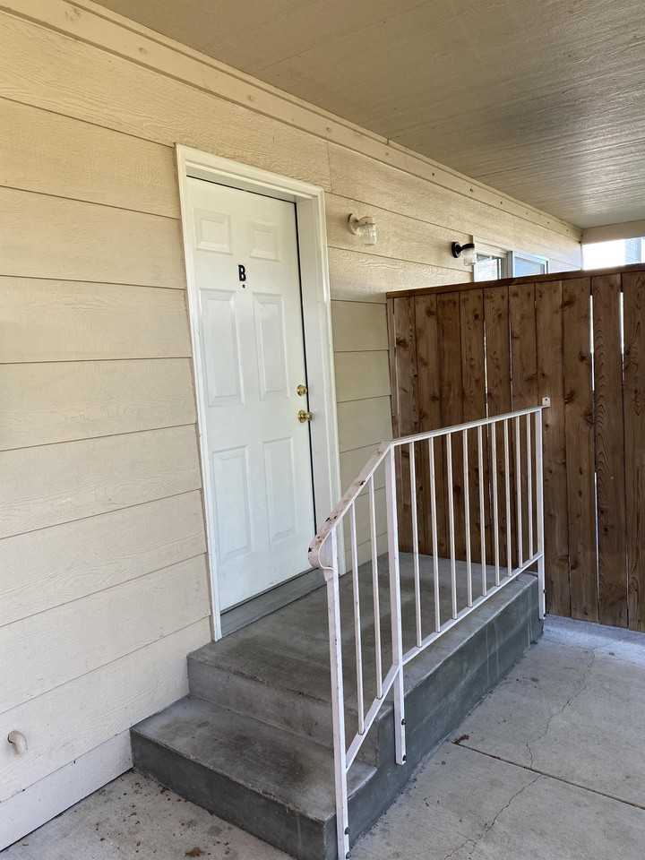 4120 Henry Ct #B - Photo 5 of 20