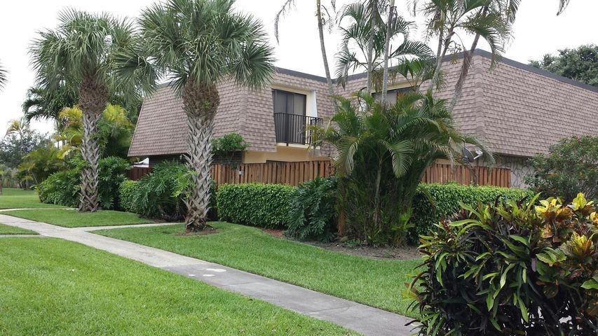 2915 Southwest 22nd Circle - Photo 2 of 5