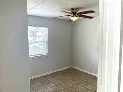 1910 Finfeather Rd - Photo 2 of 7