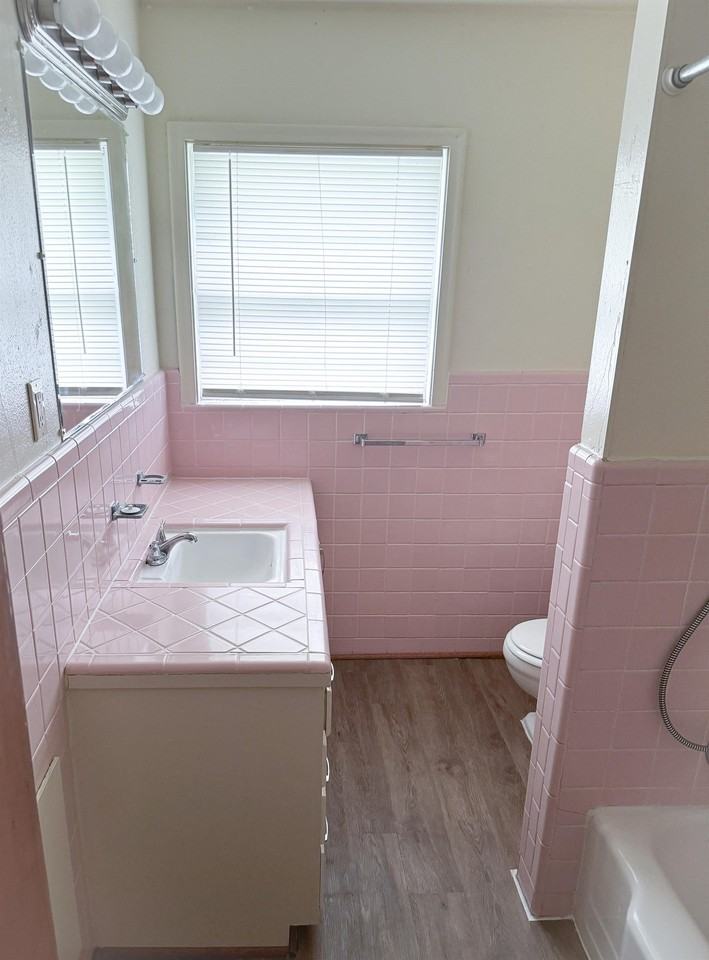 1203 Batts St - Photo 7 of 13