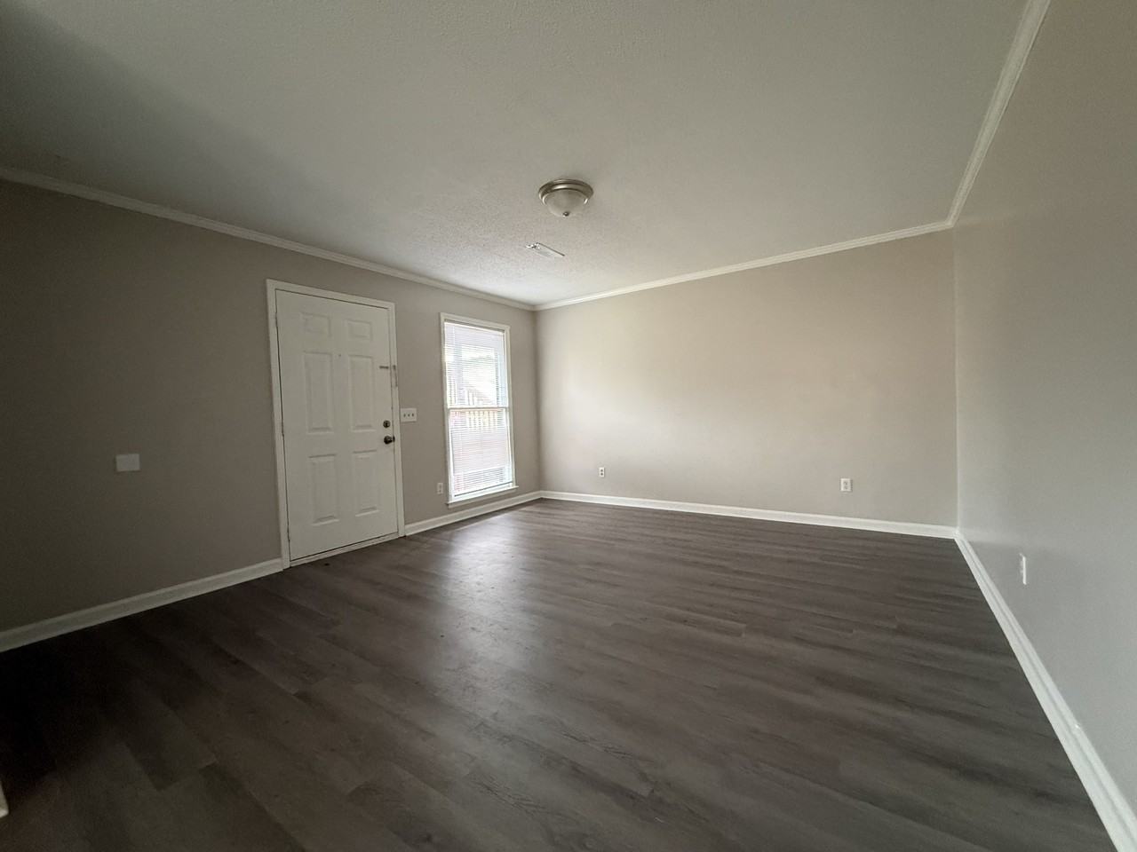 4414 Bonnell Dr Nw #B - Photo 6 of 10