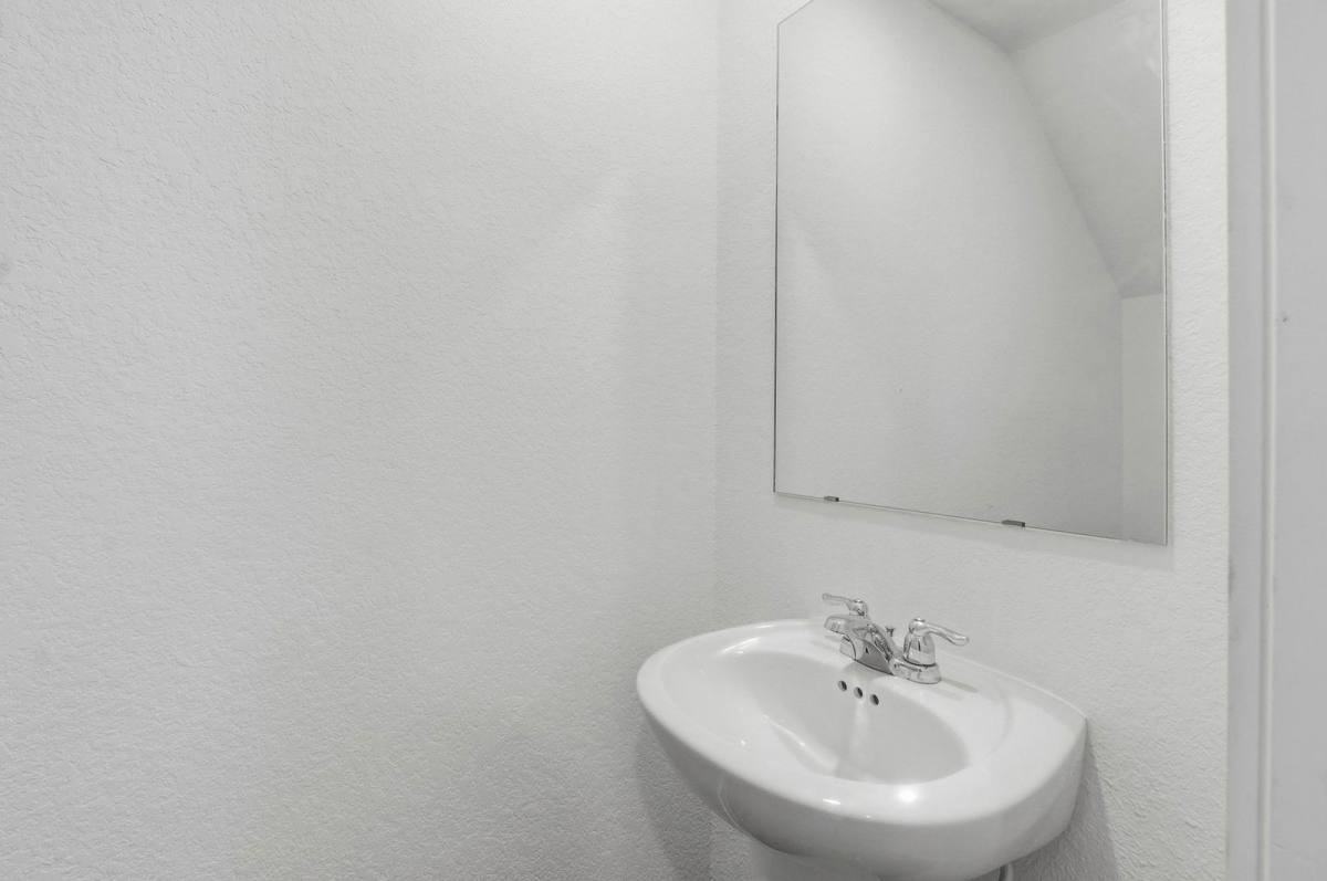 21006 Longwitton Ln - Photo 3 of 10