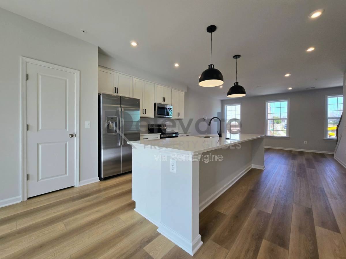 13201 Garland Ln - Photo 2 of 10