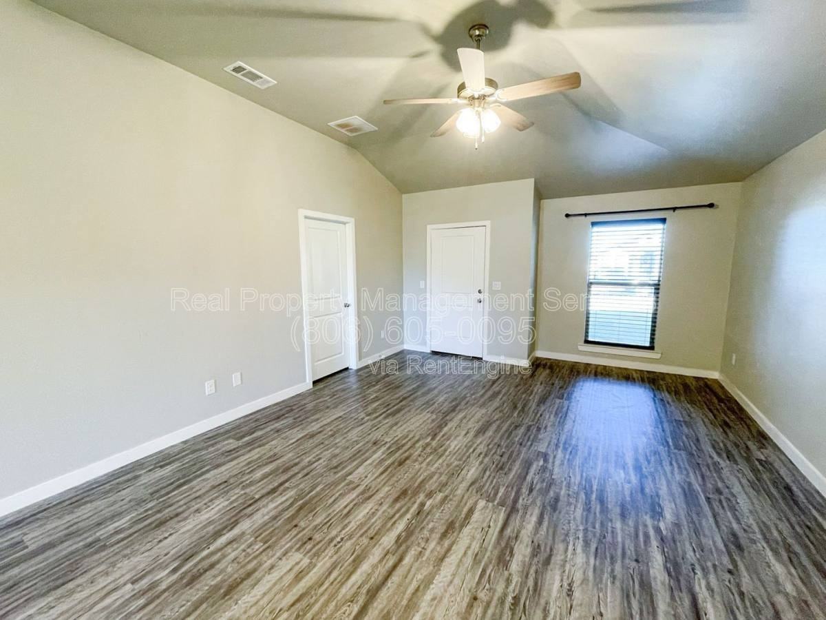3410 Bryan Ave - Photo 2 of 10