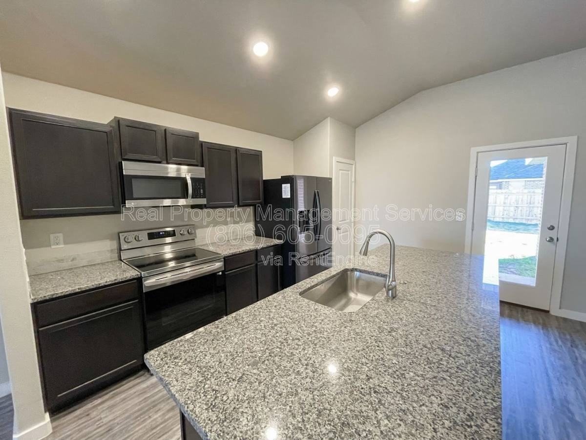 3410 Bryan Ave - Photo 3 of 10