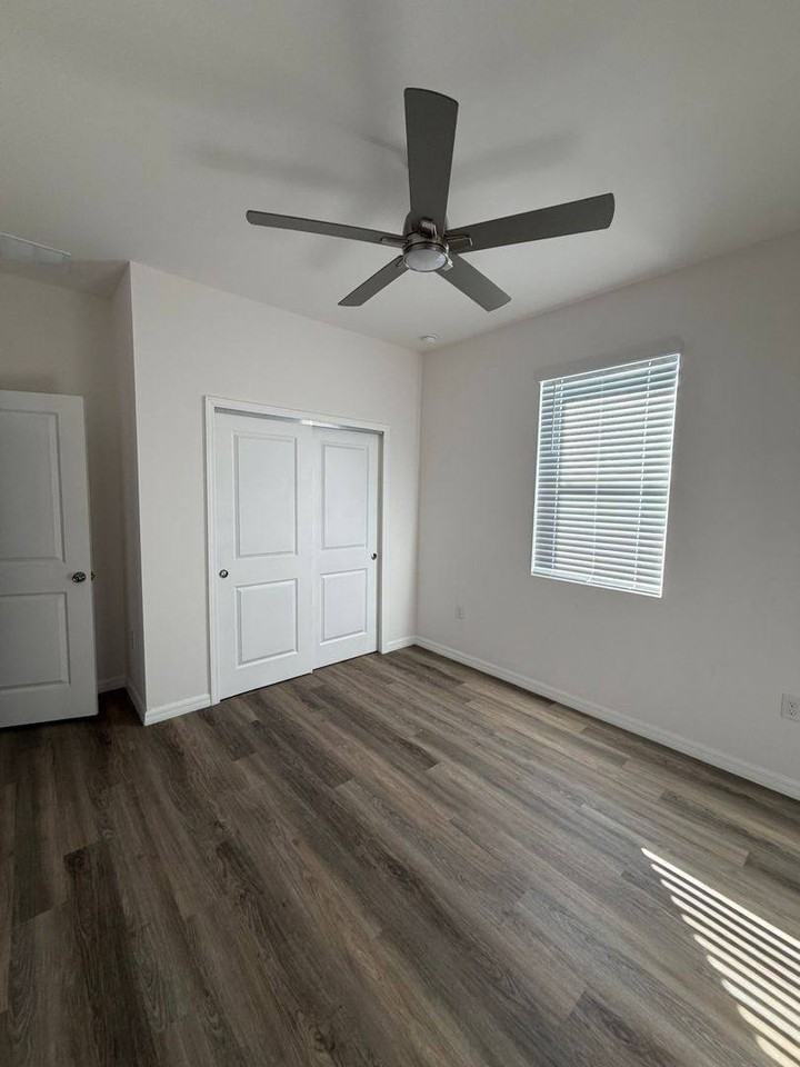 16368 Branco Dr - Photo 3 of 10