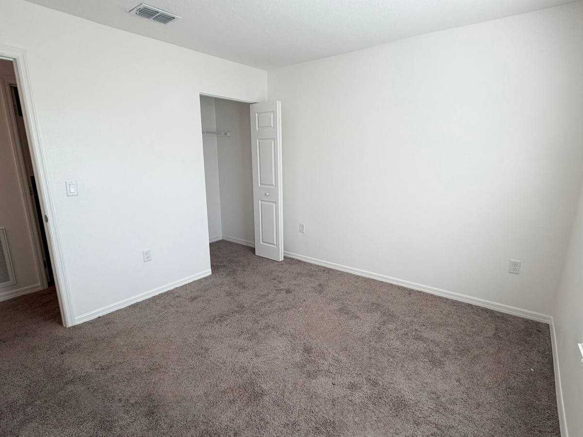 225 Dogfish Ln - Photo 4 of 10