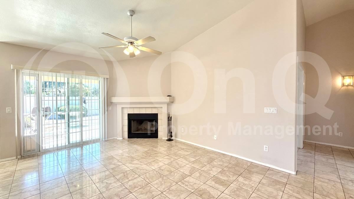 819 E Cindy St - Photo 6 of 10